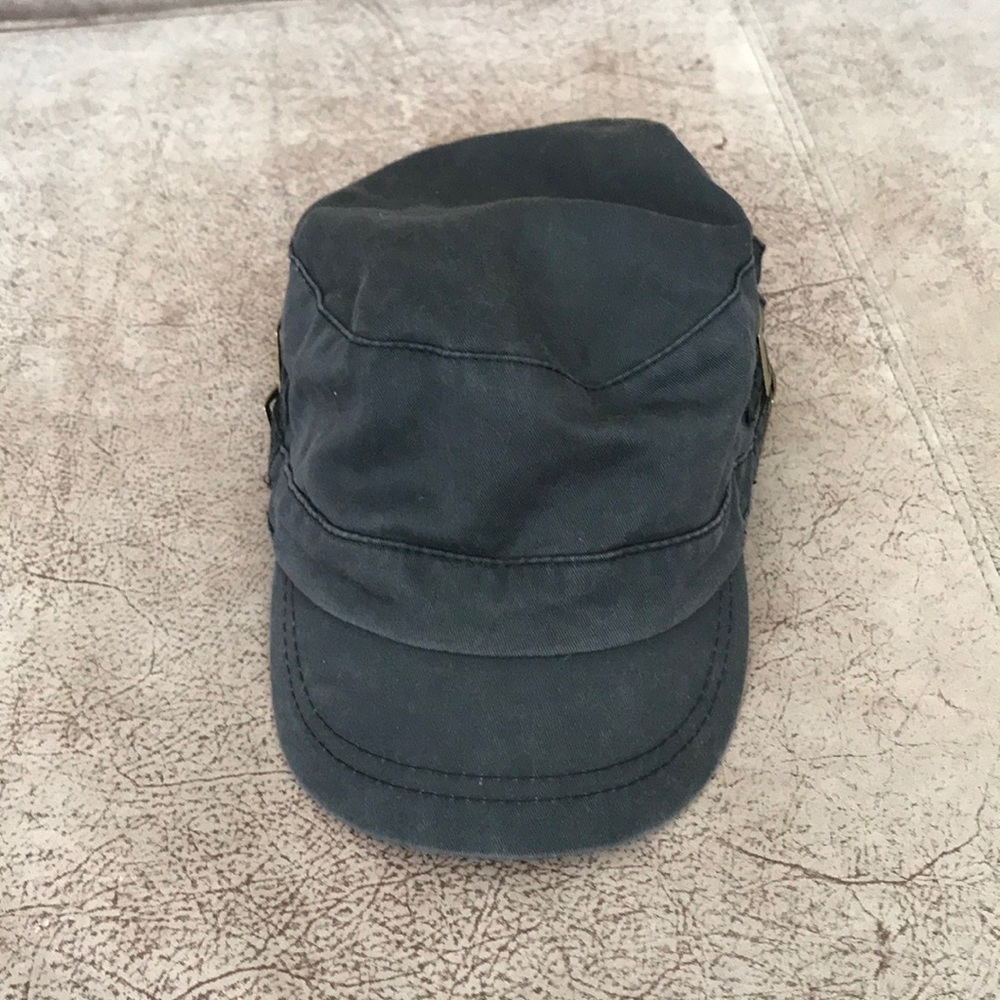 Hat - Picture 2 of 4
